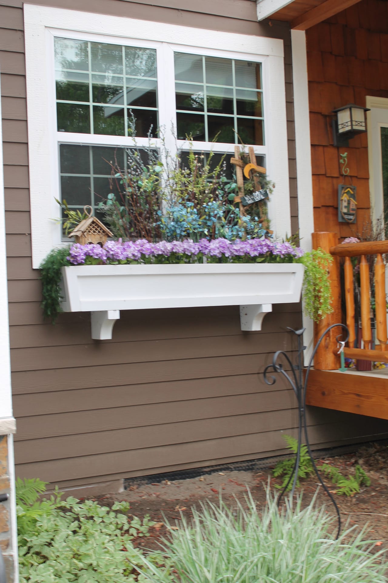 Remodelaholic | How to Build a Window Box Planter in 5 Steps